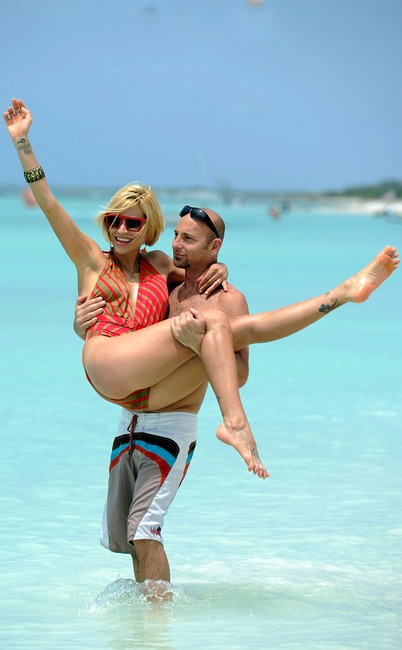 Adam Friedman, Lisa D Amato